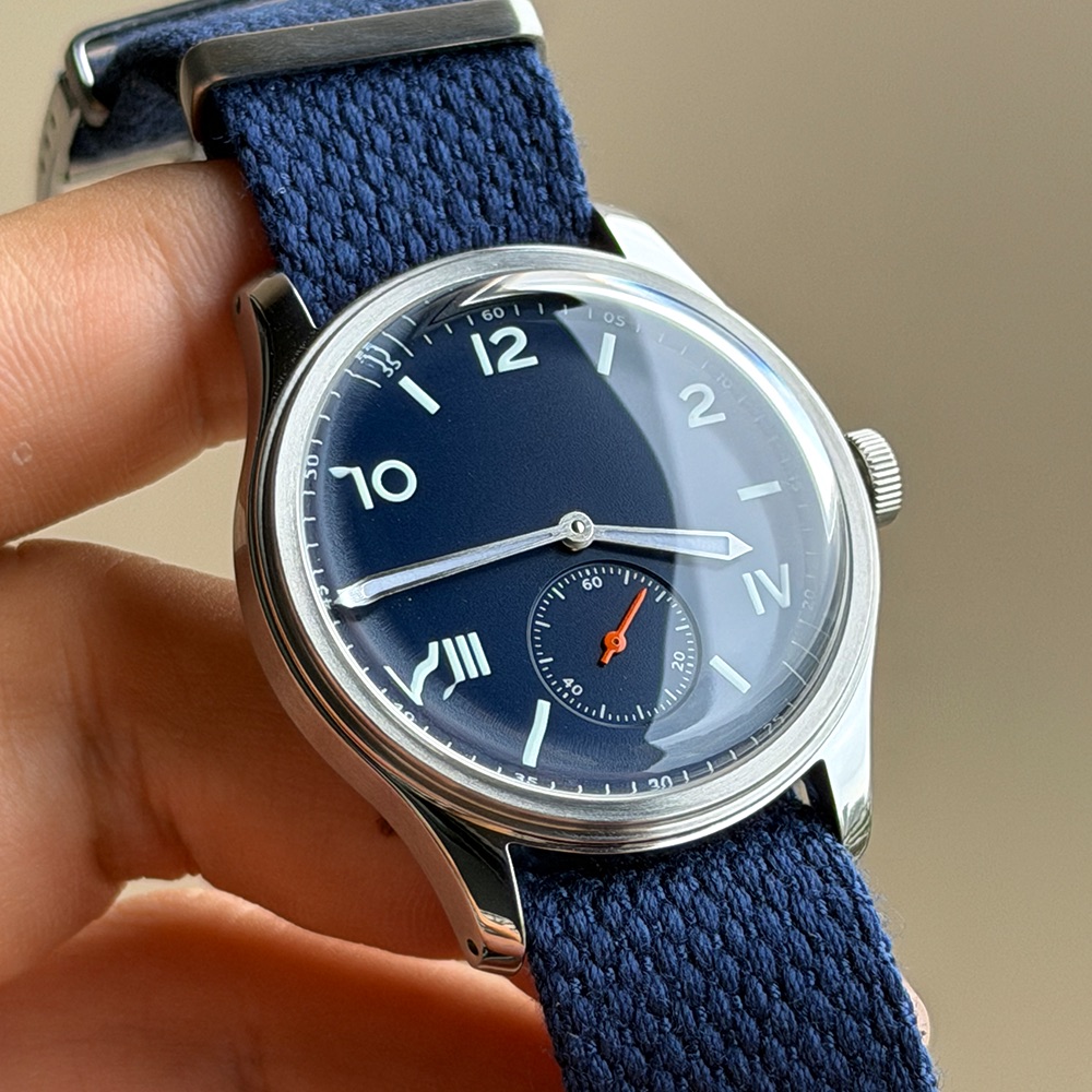 Guilloché Dial Watch - ساعة رجالية رسمية زرقاء كاليفورنيا، ساعة