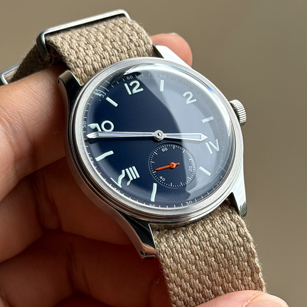 ساعة رجالية رسمية زرقاء كاليفو - مراجعة Guilloché Dial Watch وسعره