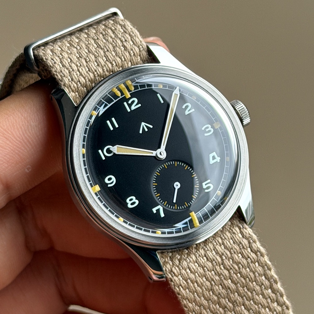 ساعة عسكرية للقوات الجوية البر - مراجعة Guilloché Dial Watch وسعره