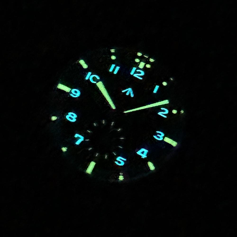 ساعة عسكرية للقوات الجوية البر - مراجعة Guilloché Dial Watch وسعره