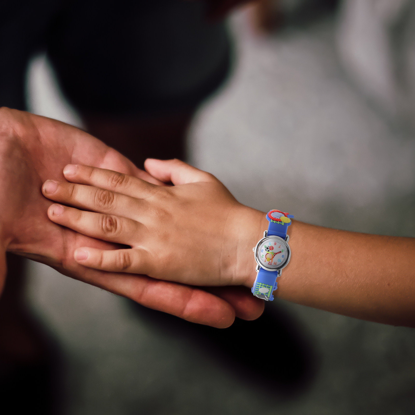 ساعة يد كوارتز للأطفال بتصميم  - مراجعة Luxury Watch Kids وسعره